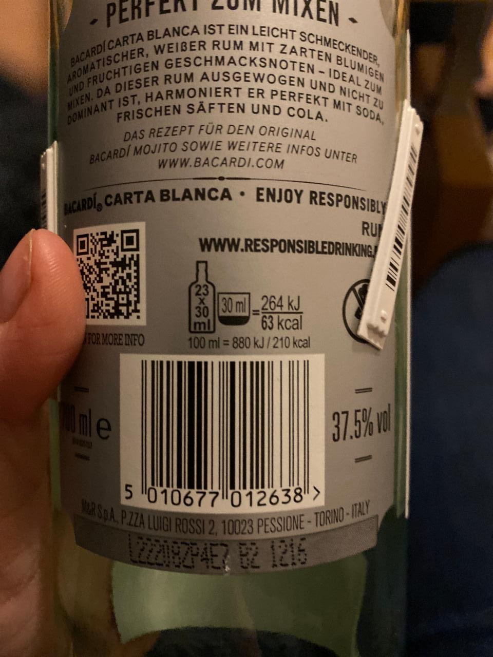 Ром невыдержанный белый Carta Blanca Bacardi - калорийность, пищевая  ценность ⋙ TablicaKalorijnosti.ru