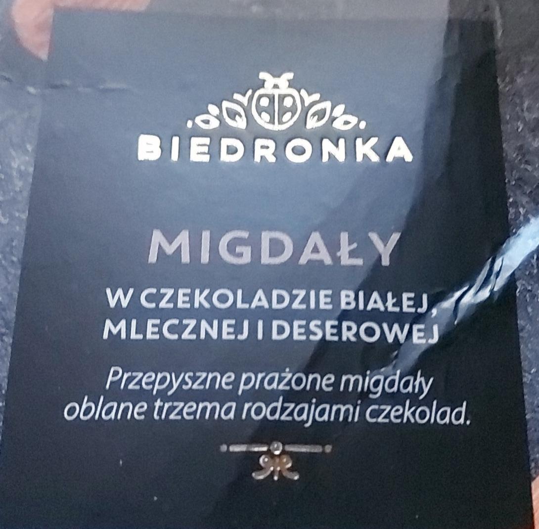 Фото - Migdały w czekoladzie białej, mlecznej i deserowej Biedronka