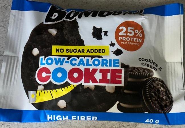 Фото - High fiber low-calorie cookie cookies&cream Bombbar