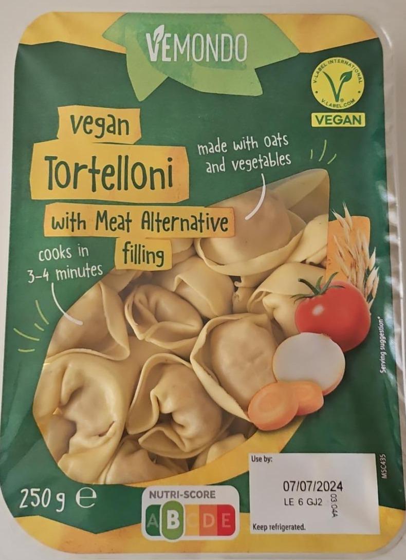 Фото - Vegan tortelloni with meat alternative filling Vemondo