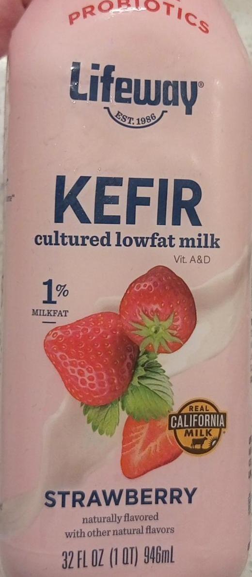 Фото - Kefir 1% cultured lowfat milk strawberry Lifeway