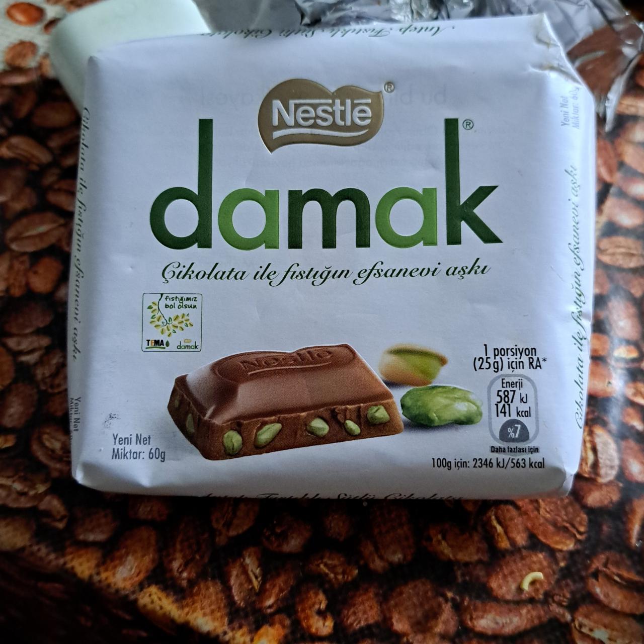 Фото - Damak czekolada mleczna z pistacjami Nestlé