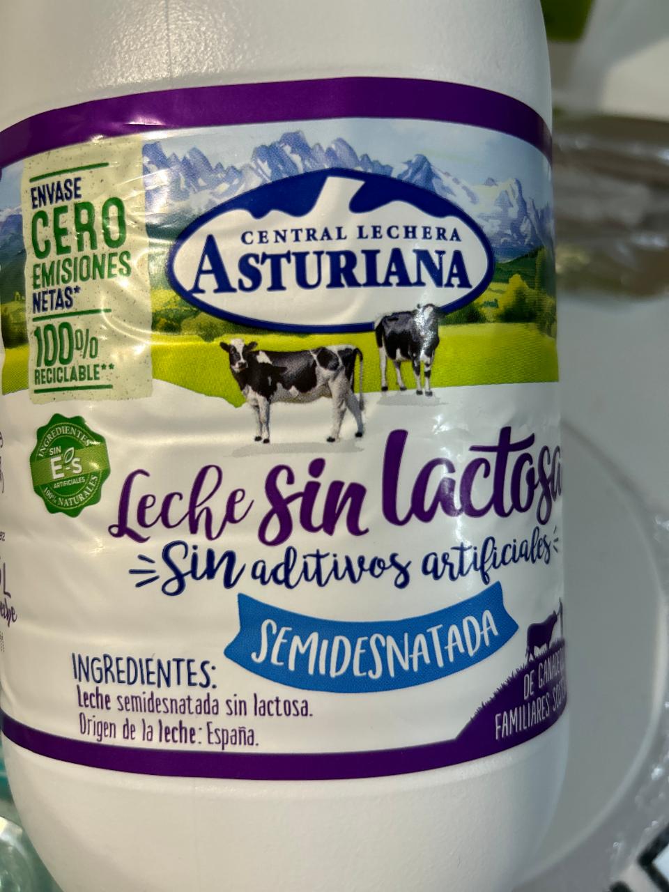 Фото - Leche sin lactosa semidesnatada Astutriana