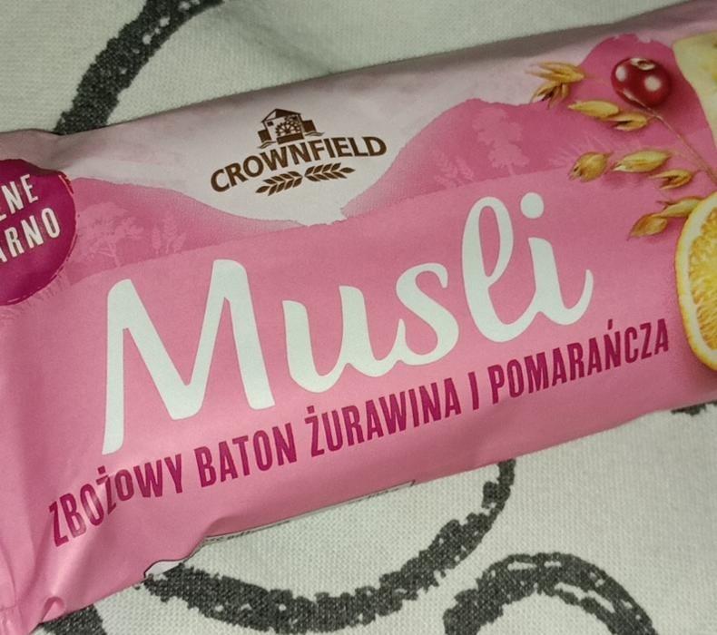 Фото - Baton Musli żurawina i pomarańcza Crownfield