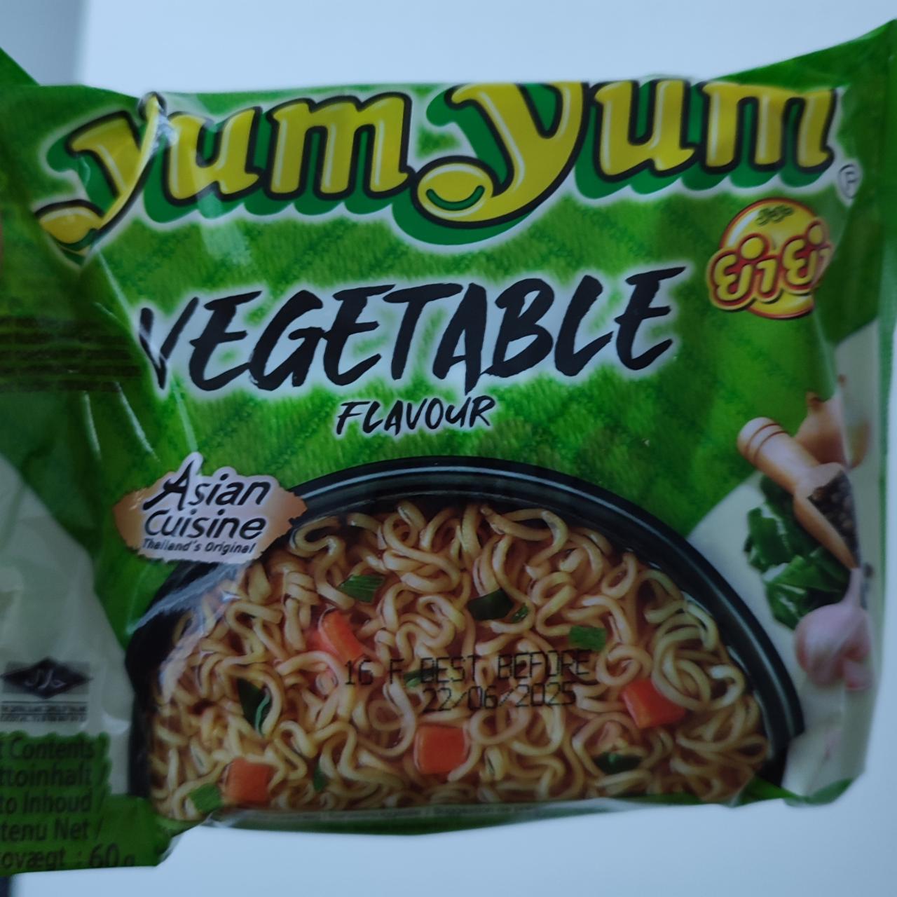 Фото - Instant noodles Vegetable flavour YumYum