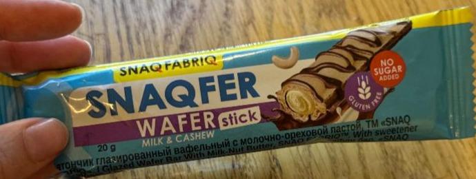 Фото - Snaqfer wafer stick milk & cashew Snaq Fabriq