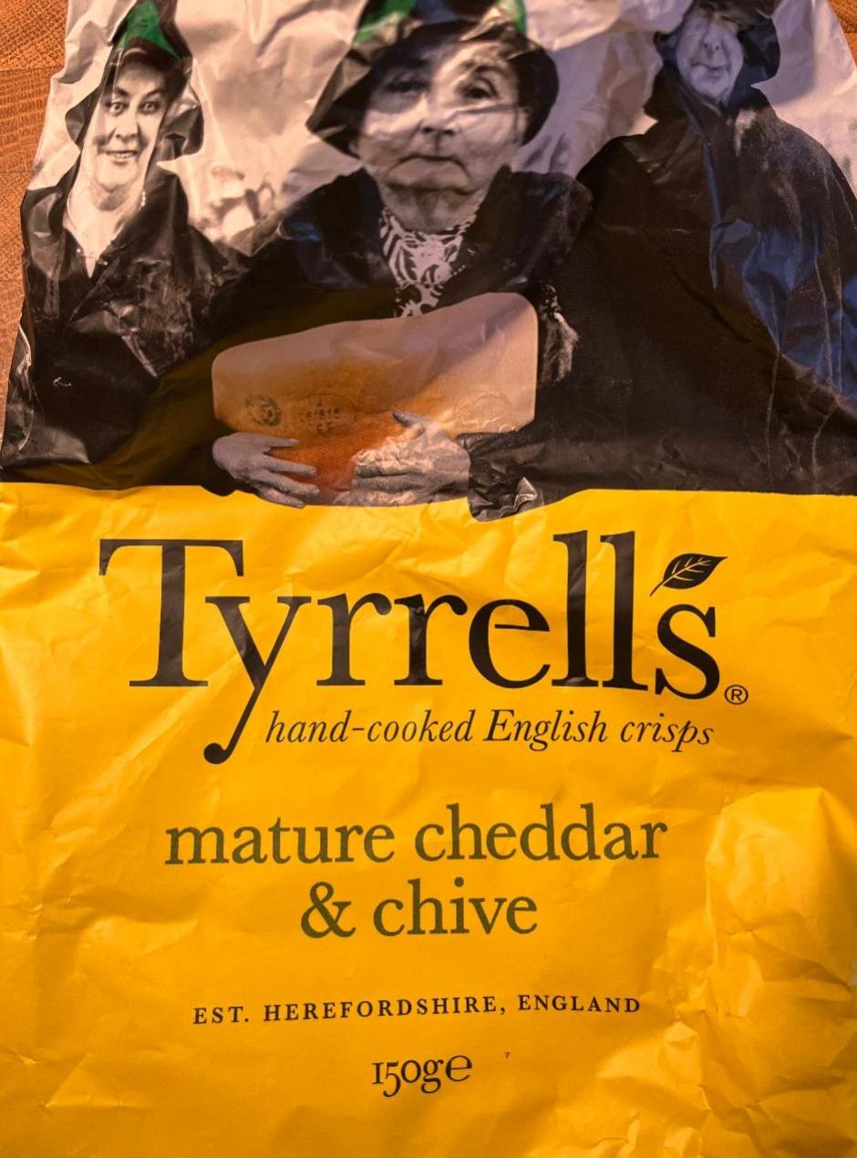 Фото - Mature cheddar&chive Tyrrell's