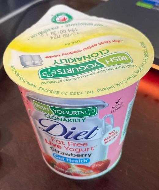 Фото - Fat free strawberry live yogurt Irish Yogurts