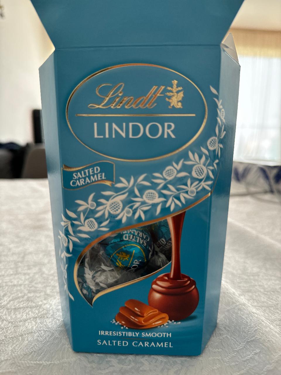 Фото - Шоколадные конфеты Карамель с солью Lindt Lindor