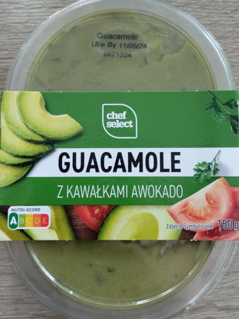 Фото - Guacamole pasta z awokado pomidorami cebulą i liśćmi kolendry Chef select