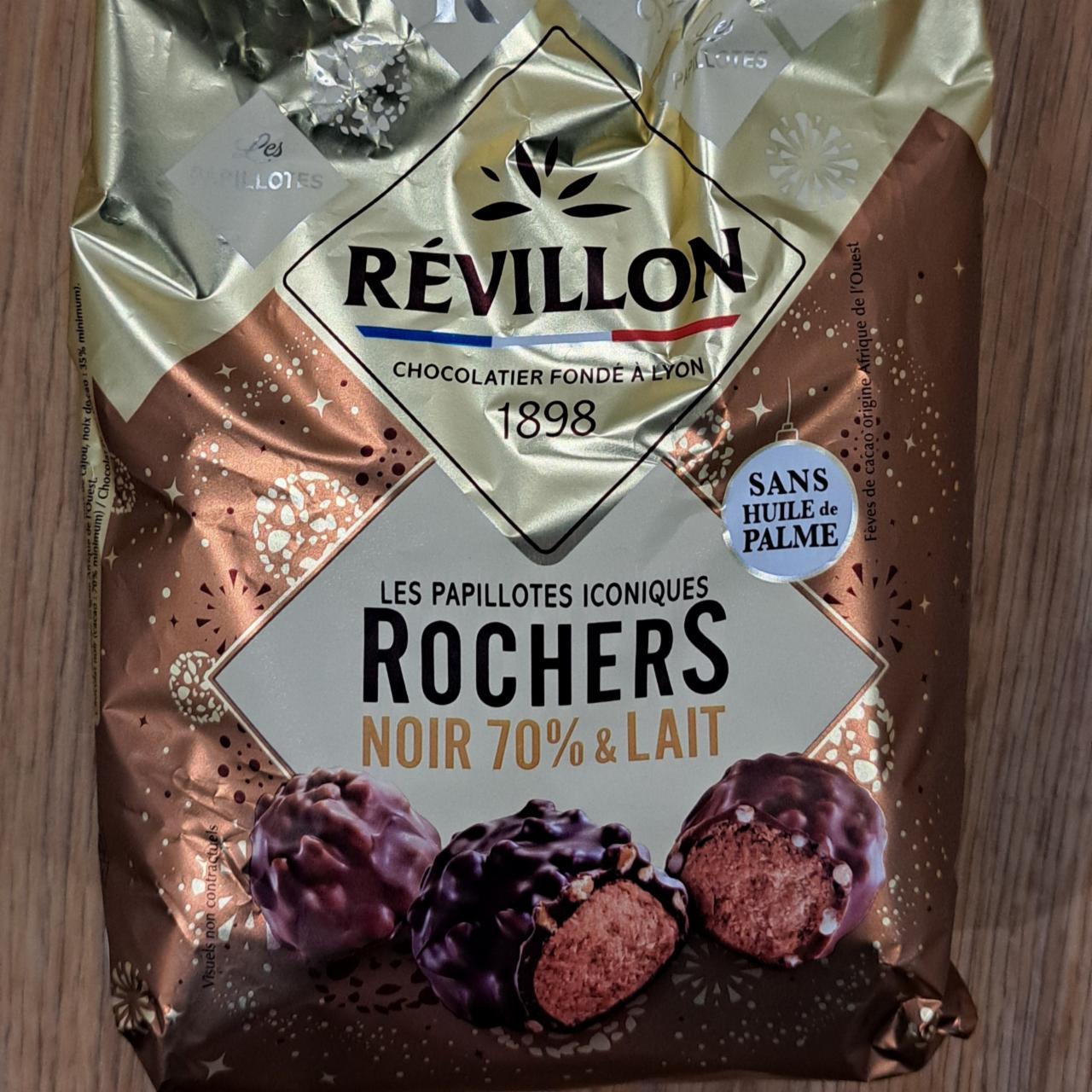 Фото - Les papillotes iconiques rochers noir 70% lait Révillon