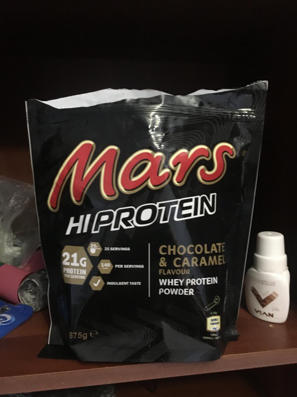 Фото - Сывороточный протеин chocolate caramel HI Protein Mars