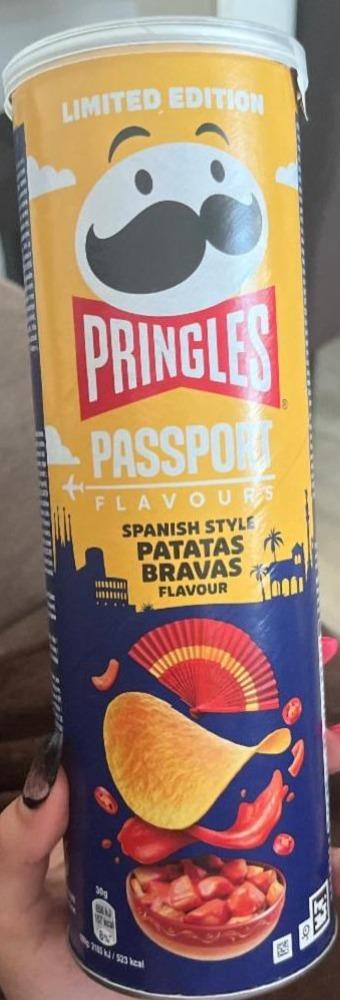 Фото - Чипсы картофельные со вкусом пататас бравас Spanish style Passport Pringles