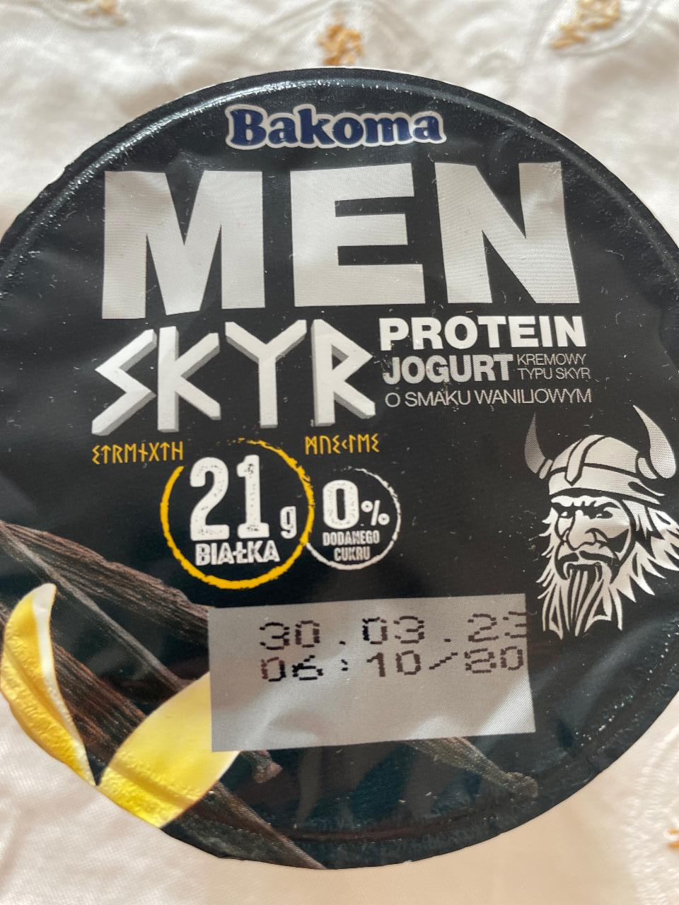 Фото - Men Skyr protein jogurt o smaku waniliowym Bakoma