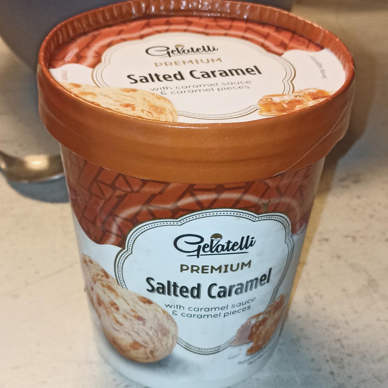 Фото - Salted caramel with caramel sause&caramel pieces Gelatelli